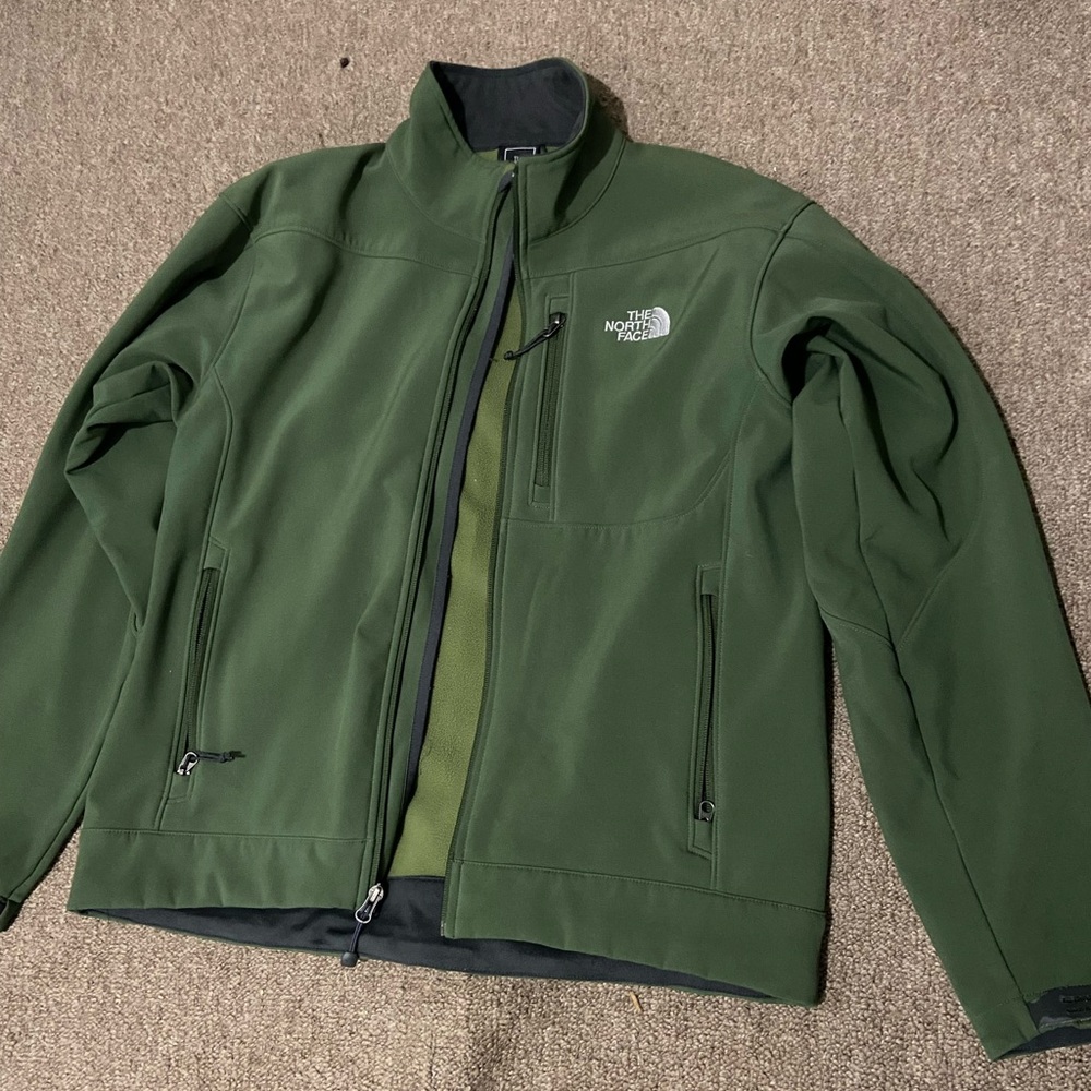 COPY - The North face Jacket/ rain jacket in Green - Picture 2 of 5